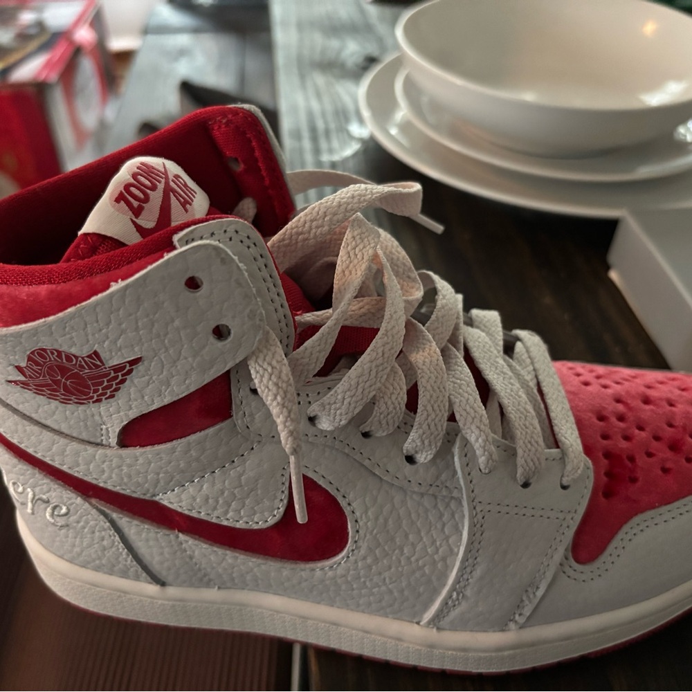 Womans Jordan’s 1 Air comfort 2 (Valentines Day)